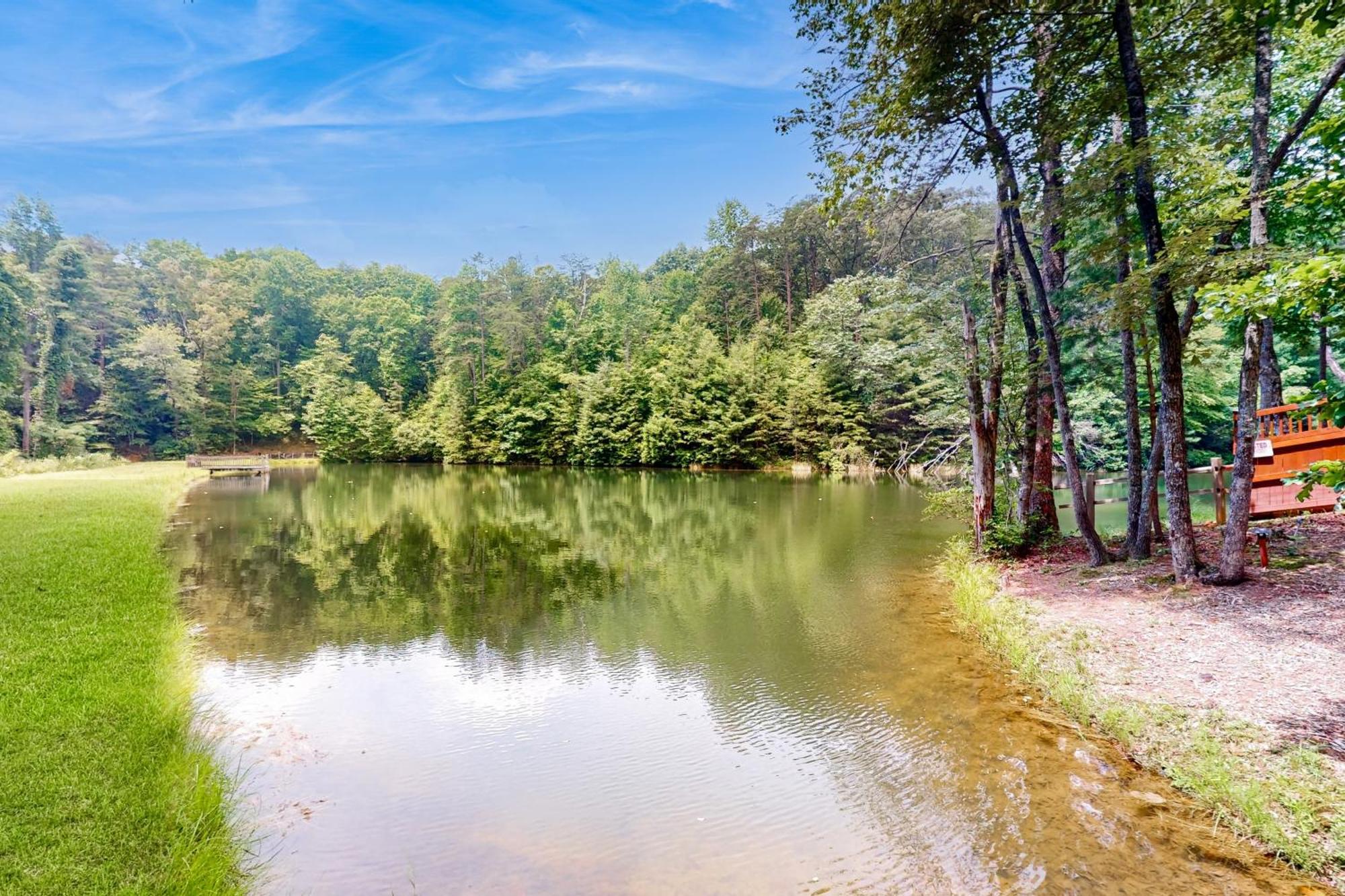 Villa Simply Devine At Water'S Edge Blue Ridge Exterior foto